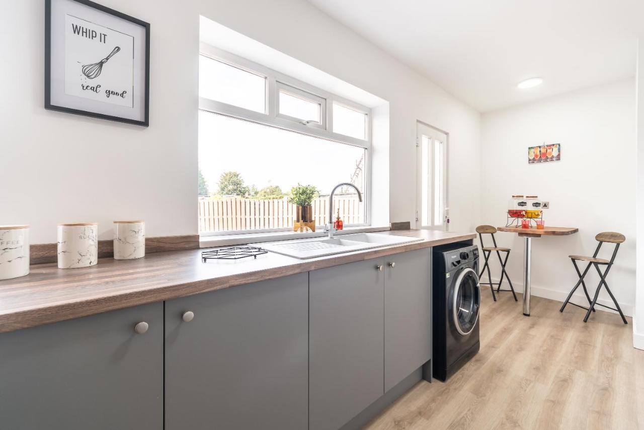 Aseda 4 Bedroom Private Parking, Game Zone -Pool Table, Garden Home Kingston upon Hull Zewnętrze zdjęcie