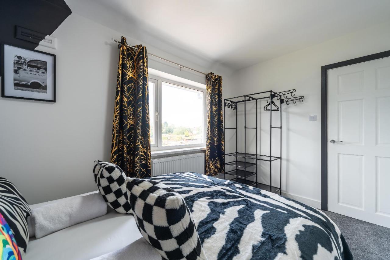 Aseda 4 Bedroom Private Parking, Game Zone -Pool Table, Garden Home Kingston upon Hull Zewnętrze zdjęcie